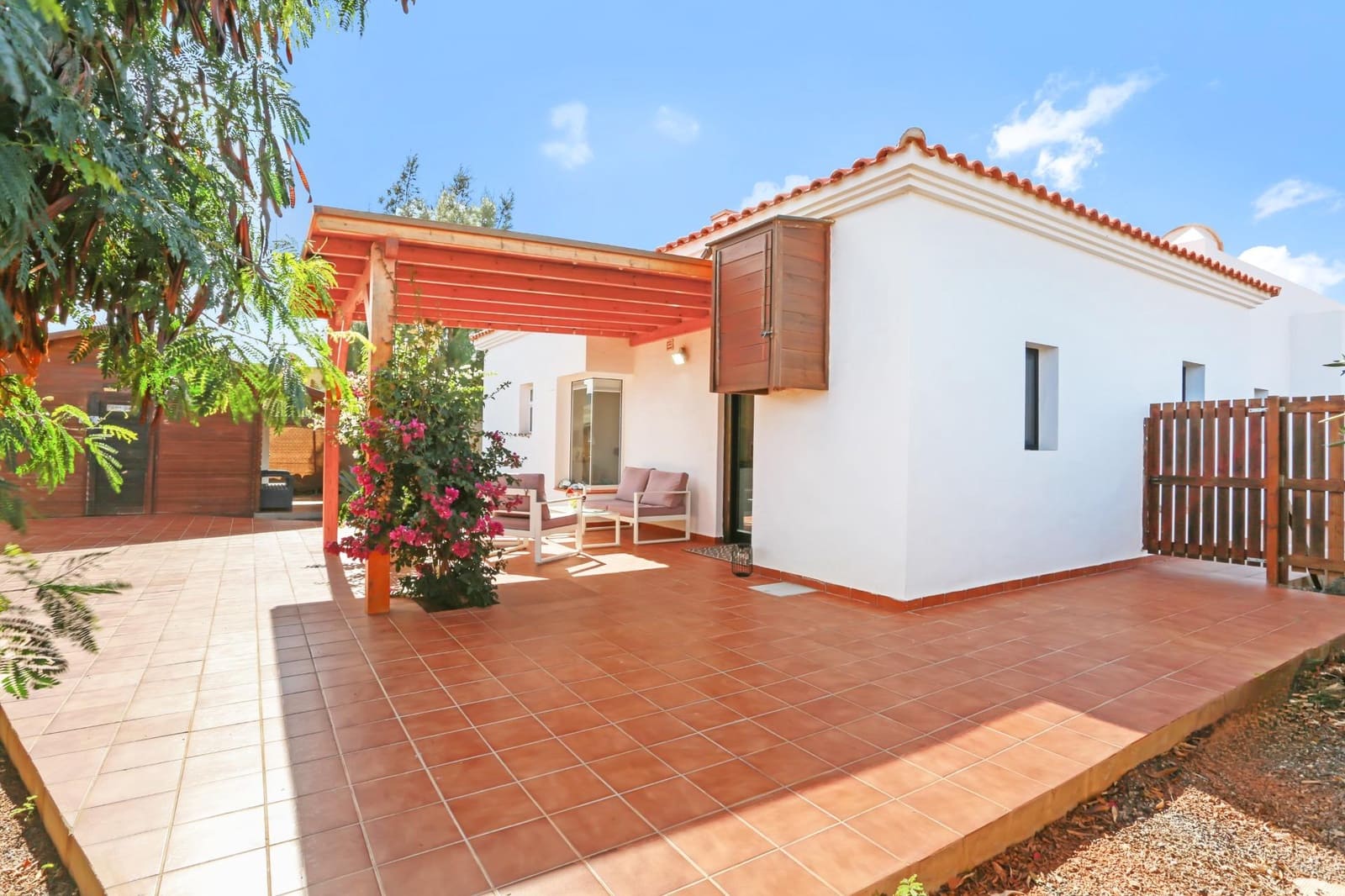 4 soverom Villa til salgs i La Oliva med svømmebasseng - € 565 000 (Ref: 9963329)
