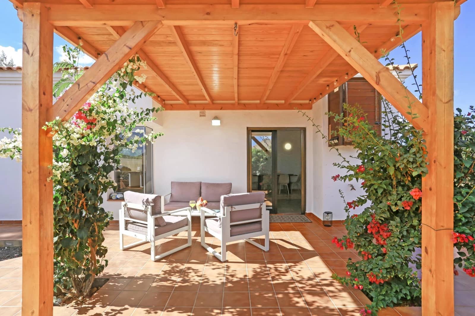 4 soverom Villa til salgs i La Oliva med svømmebasseng - € 565 000 (Ref: 9963329)