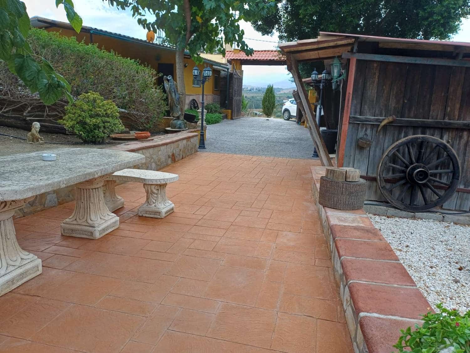 14 bedroom Finca/Country House for sale in Pizarra with pool garage - € 770,000 (Ref: 10131148)
