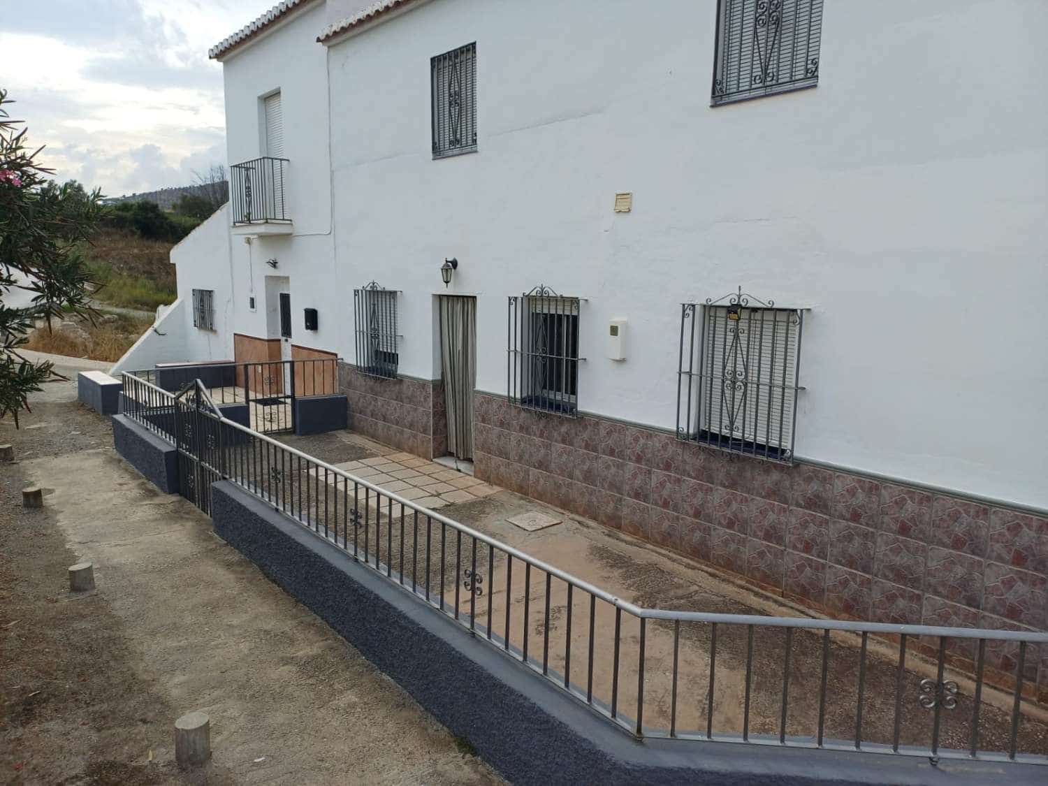 6 bedroom Finca/Country House for sale in Pizarra with garage - € 550,000 (Ref: 10133033)