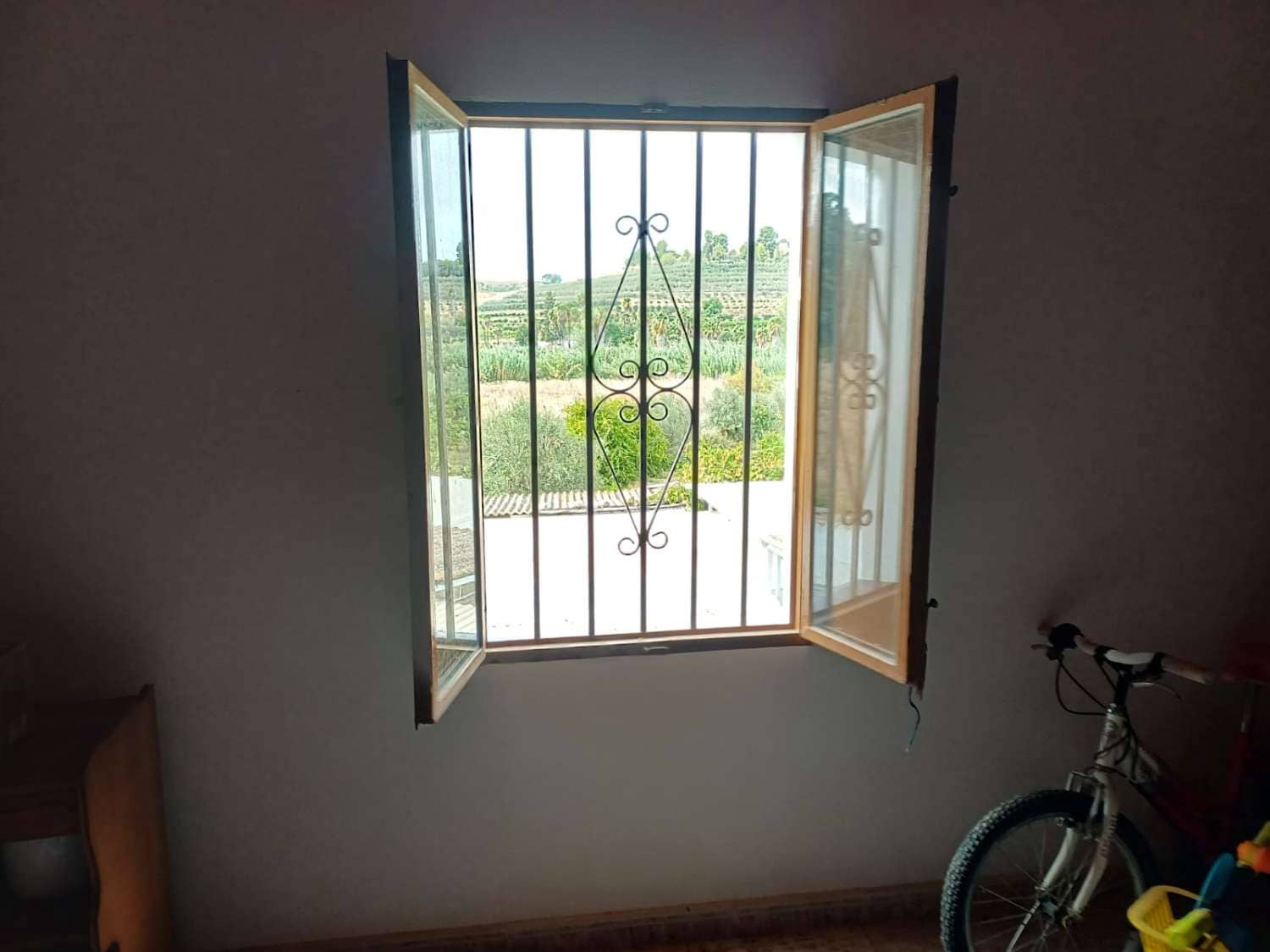 6 bedroom Finca/Country House for sale in Pizarra with garage - € 550,000 (Ref: 10133033)