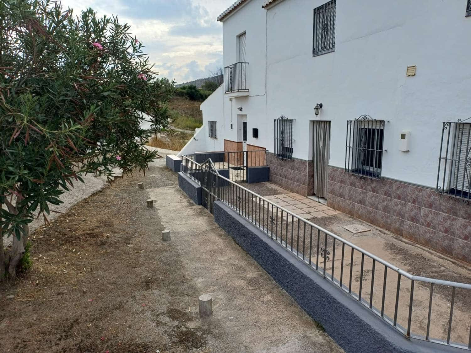 6 bedroom Finca/Country House for sale in Pizarra with garage - € 550,000 (Ref: 10133033)