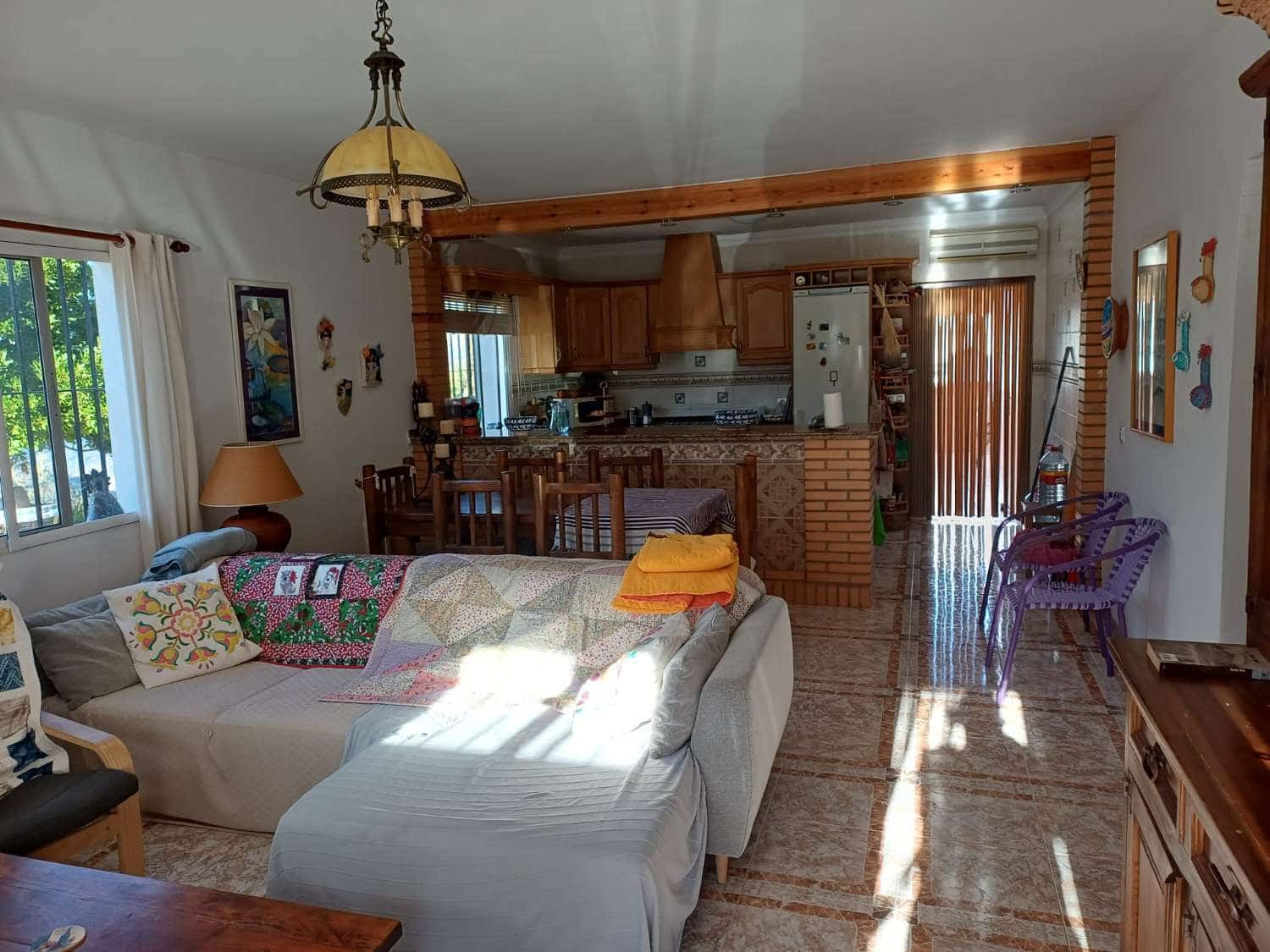 3 soveværelse Finca/Landehus til salg i Malaga by - € 170.000 (Ref: 10157195)