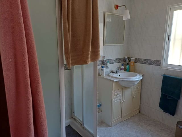 3 soveværelse Finca/Landehus til salg i Olias, Málaga by - € 170.000 (Ref: 10157195)