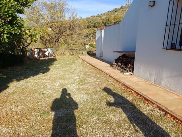 3 soveværelse Finca/Landehus til salg i Olias, Málaga by - € 170.000 (Ref: 10157195)