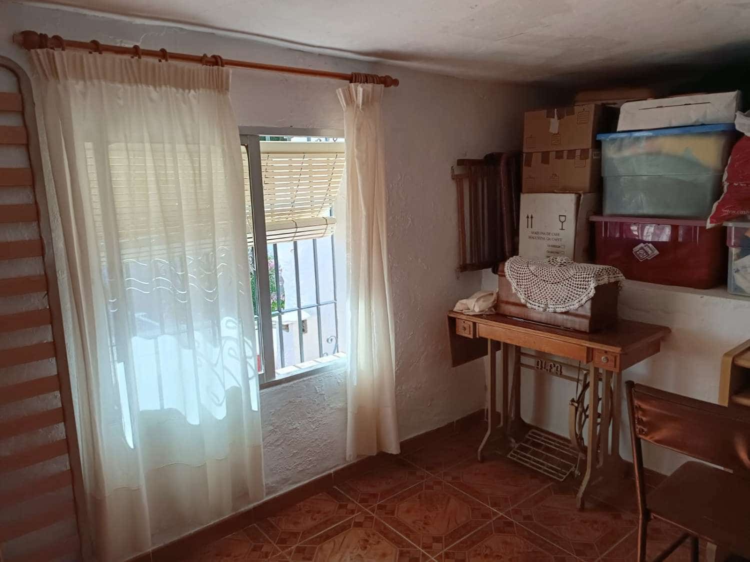 8 sypialnia Finka/Dom wiejski na sprzedaż w Rincon de la Victoria z garażem - 400 000 € (Ref: 8698564)