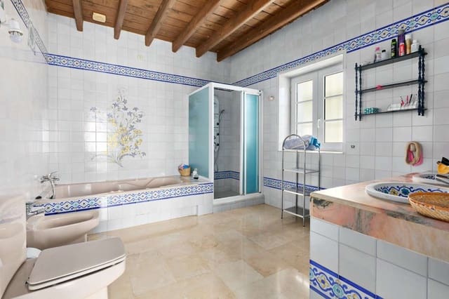 3 slaapkamer Finca/Landhuis te koop in Málaga stad met zwembad - € 750.000 (Ref: 8698567)