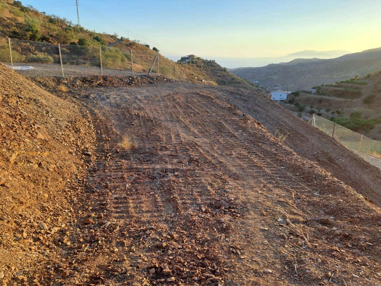 Tontti myytävänä paikassa Moclinejo - 48 000 € (Ref: 8698570)