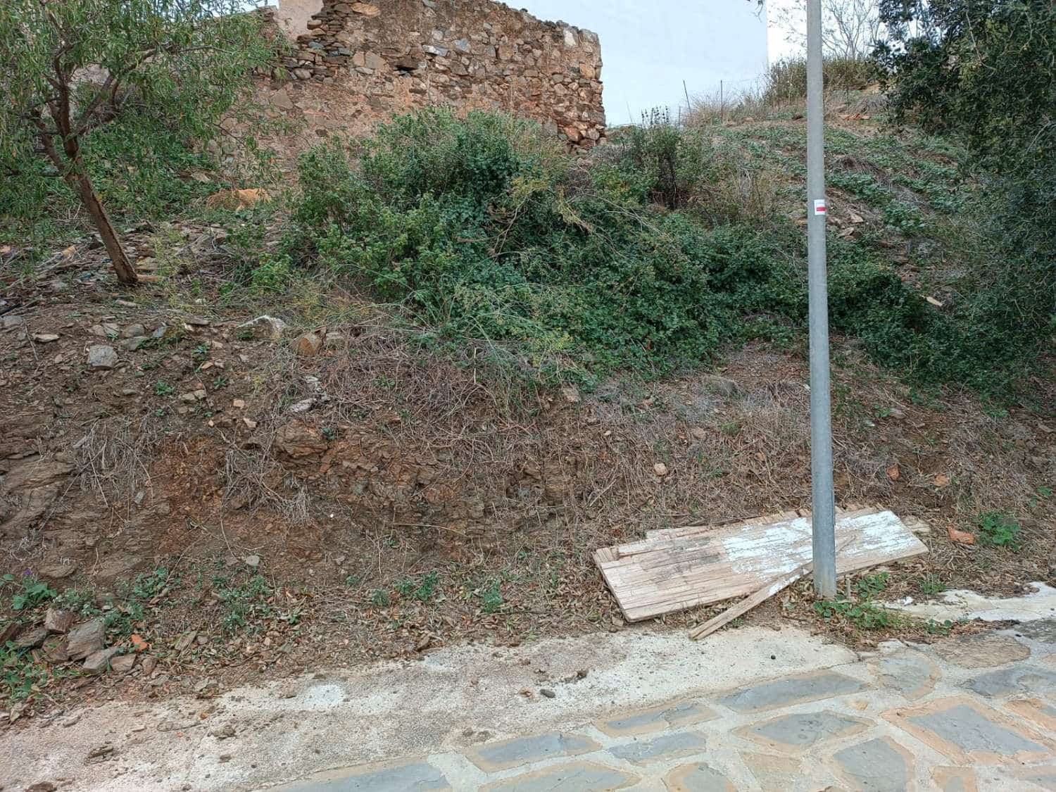 Ubebygd land til salgs i Macharaviaya - € 75 000 (Ref: 8698626)