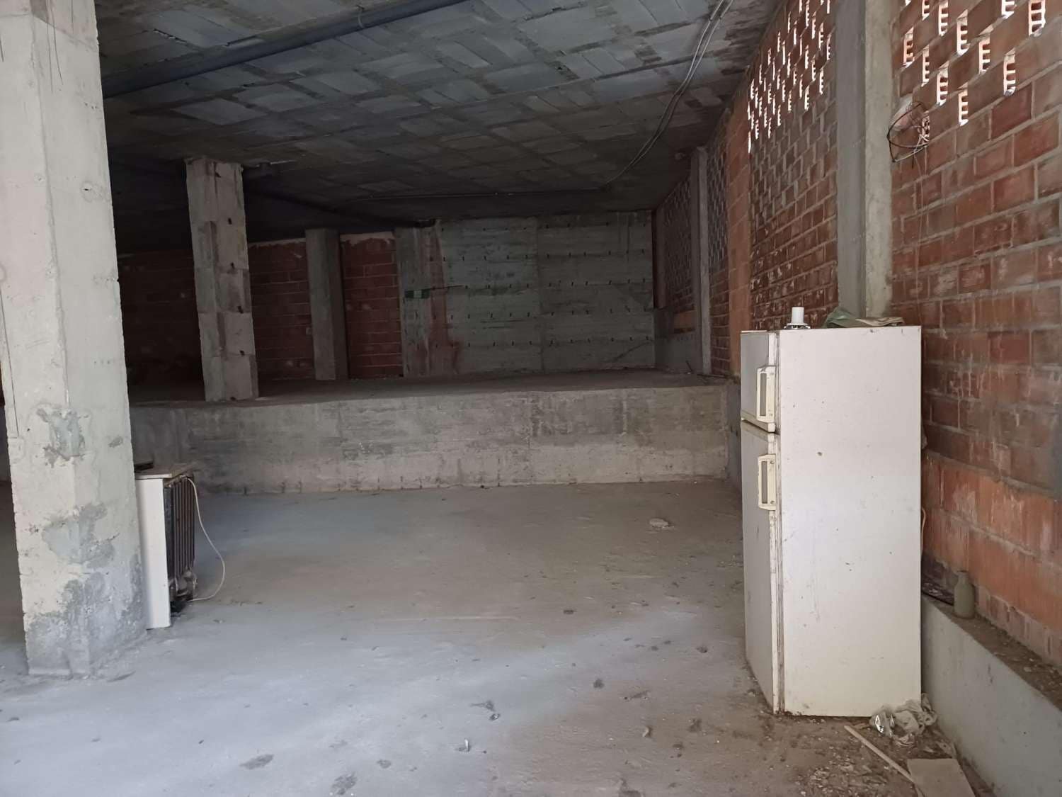 Comercial para venda em Benamocarra - 150 000 € (Ref: 8698633)