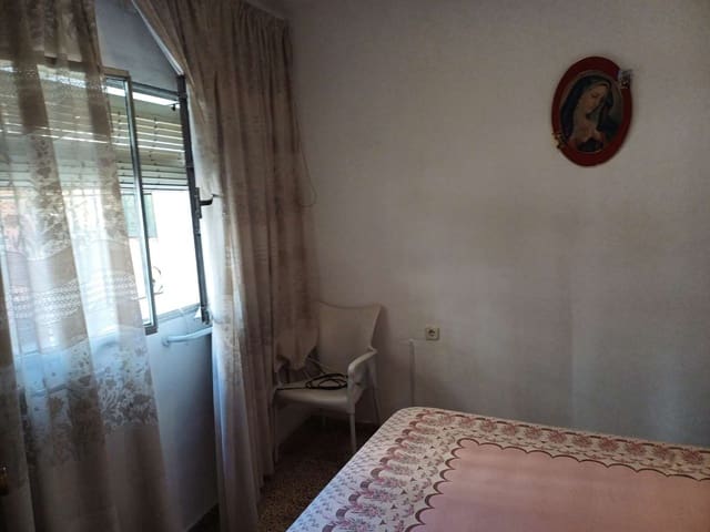 4 sovrum Radhus till salu i Arroyo de los Angeles, Málaga stad - 310 000 € (Ref: 9634657)