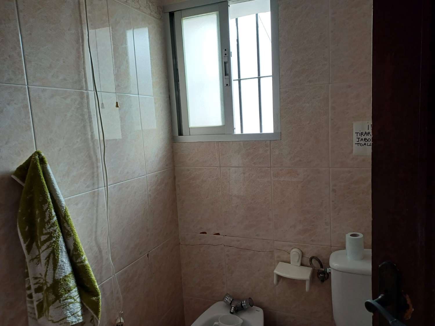 4 sovrum Radhus till salu i Malaga stad - 310 000 € (Ref: 9634657)