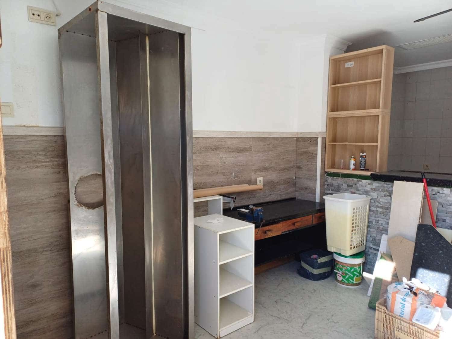 Erhverv til salg i Rincon de la Victoria - € 125.000 (Ref: 9634671)