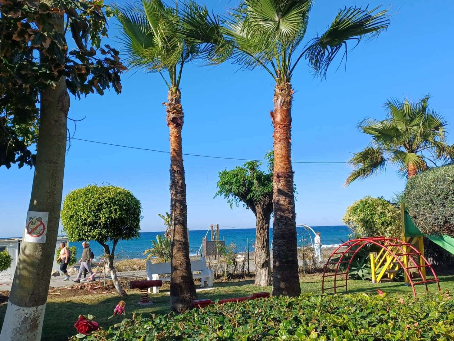 Erhverv til salg i Rincon de la Victoria - € 125.000 (Ref: 9634671)