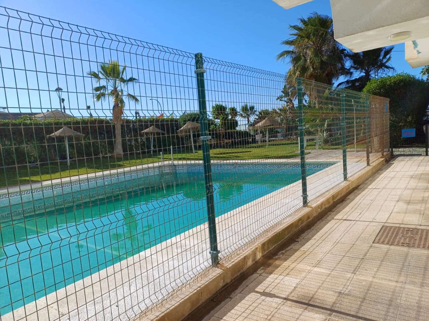 Erhverv til salg i Rincon de la Victoria - € 125.000 (Ref: 9634671)