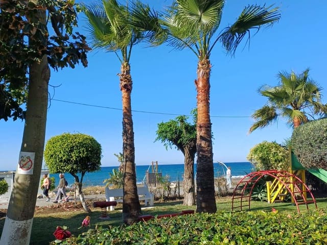 Erhverv til salg i Rincón de la Victoria - € 125.000 (Ref: 9634671)