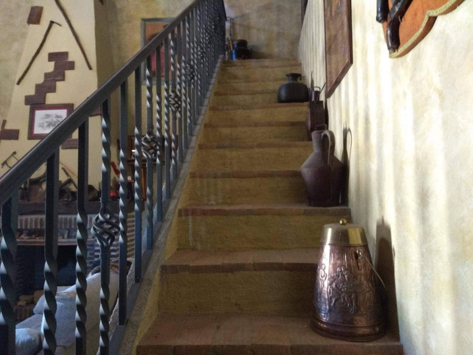 3 sypialnia Finka/Dom wiejski na sprzedaż w Alfarnate - 355 000 € (Ref: 9639061)