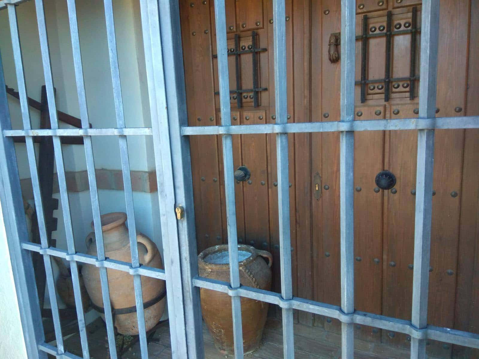 3 sypialnia Finka/Dom wiejski na sprzedaż w Alfarnate - 355 000 € (Ref: 9639061)