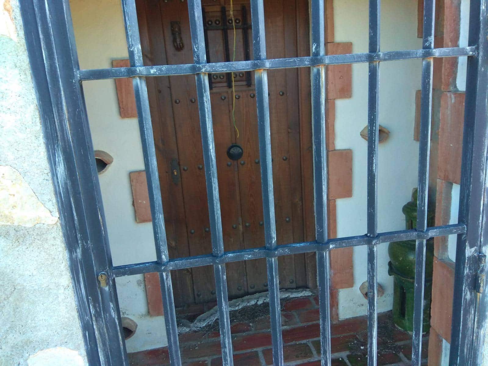 3 sypialnia Finka/Dom wiejski na sprzedaż w Alfarnate - 355 000 € (Ref: 9639061)