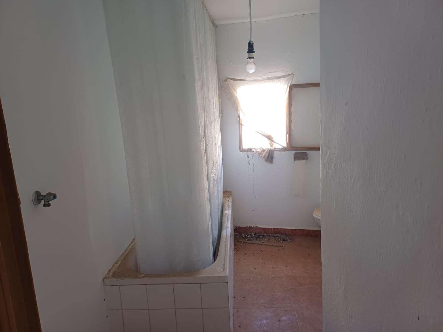 2 bedroom Townhouse for sale in Almachar - € 65,000 (Ref: 9643730)