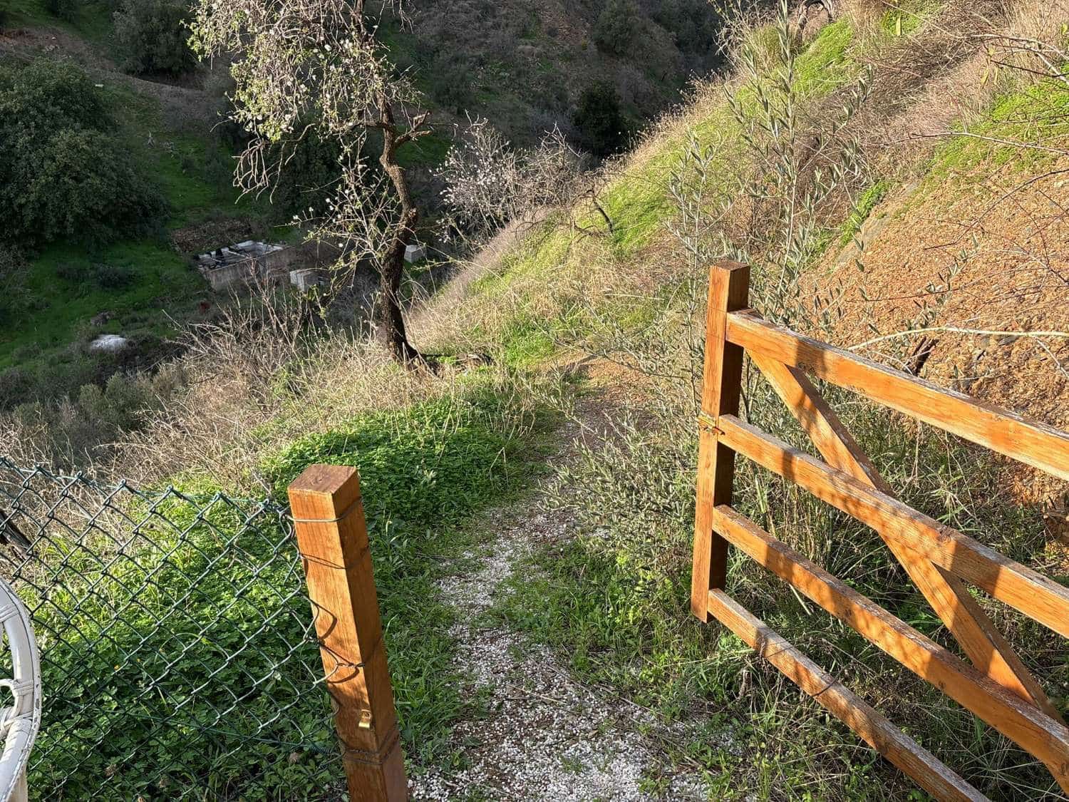 Bouwgrond te koop in Malaga stad - € 120.000 (Ref: 9729775)