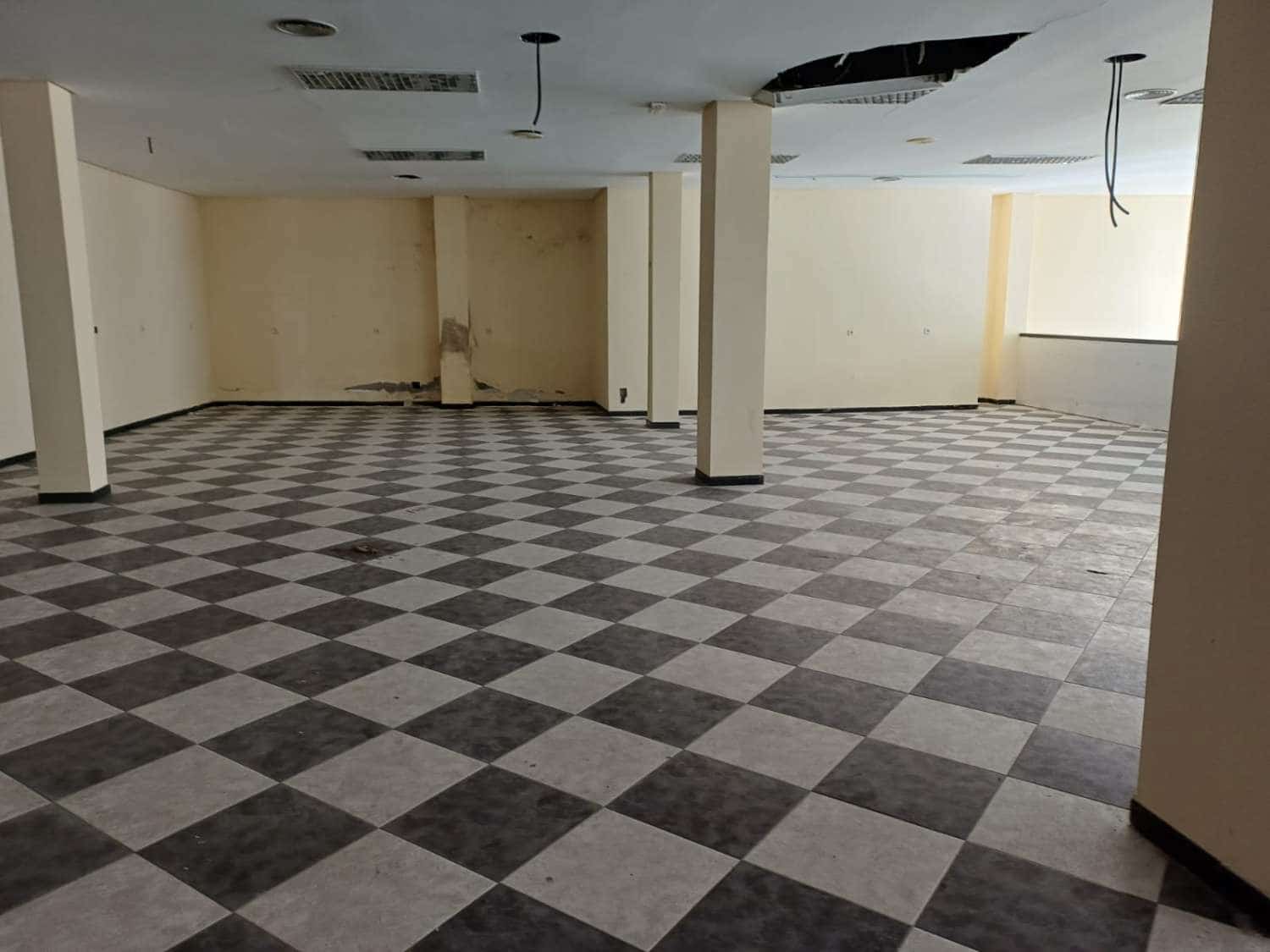 Komercyjne na sprzedaż w Velez-Malaga - 510 000 € (Ref: 9872929)
