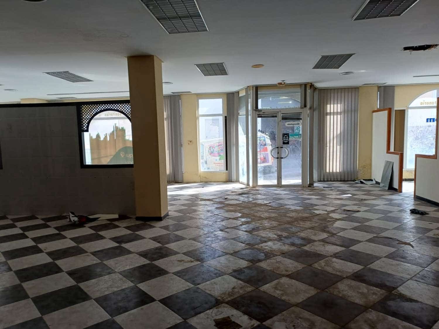 Komercyjne na sprzedaż w Velez-Malaga - 510 000 € (Ref: 9872929)