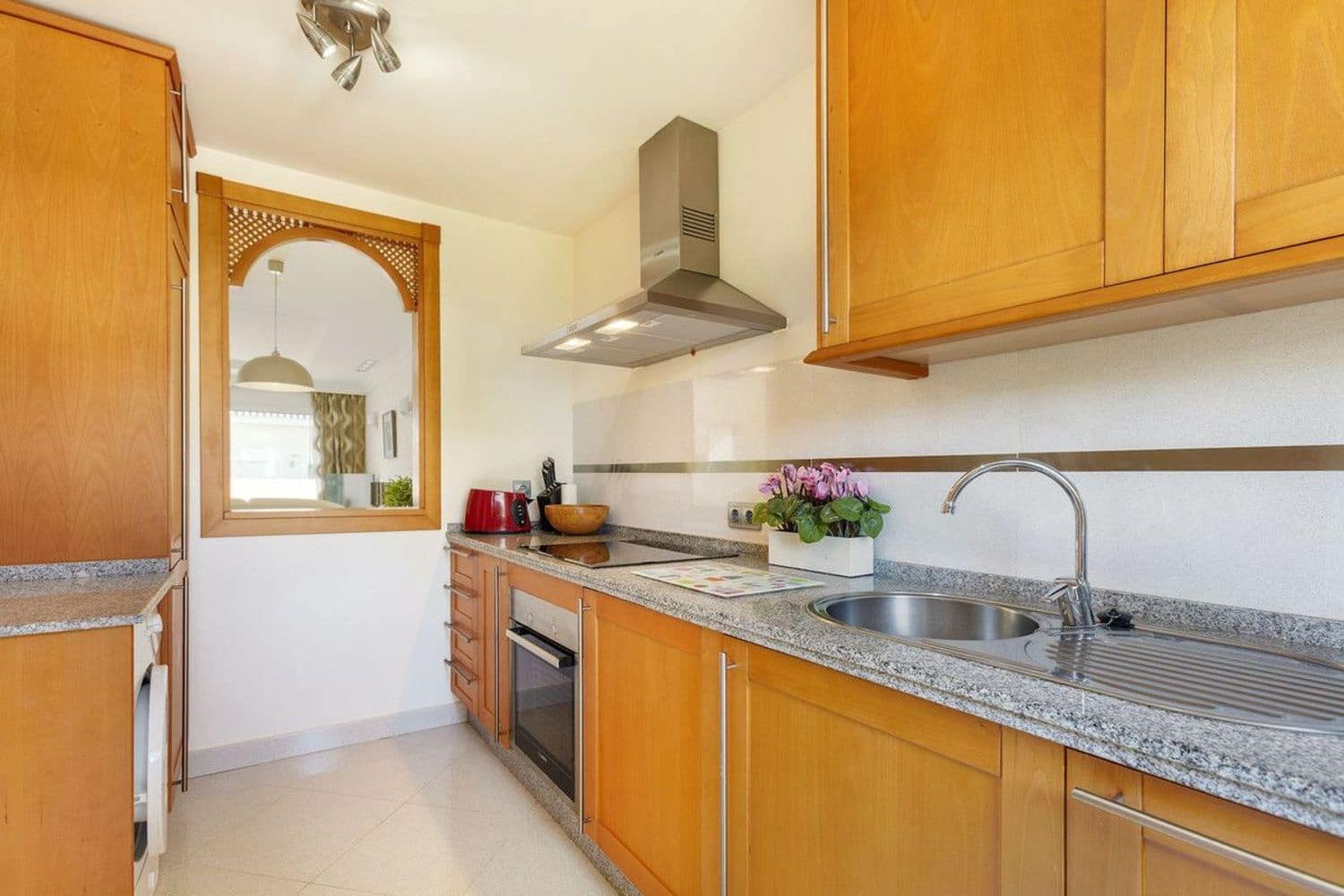 2 chambre Appartement à vendre à Nueva Andalucia avec piscine garage - 445 000 € (Ref: 10007131)
