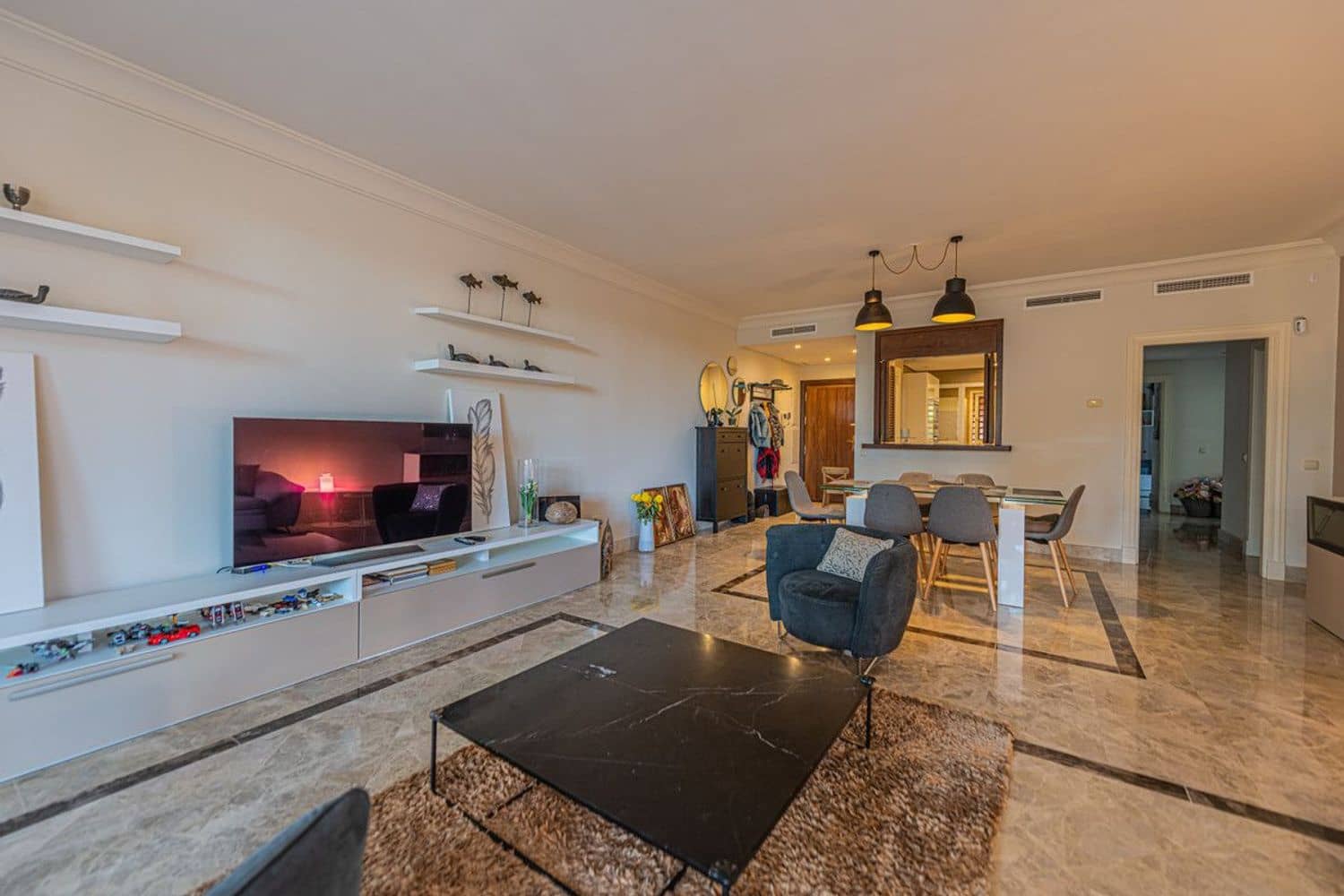 Apartamento de 3 habitaciones en Nueva Andalucia en venta con piscina garaje - 750.000 € (Ref: 10020073)