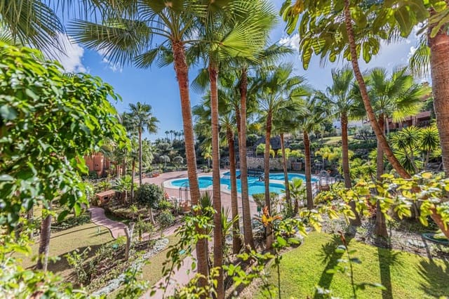 Apartamento de 3 habitaciones en Los Naranjos, Marbella en venta con piscina garaje - 750.000 € (Ref: 10020073)