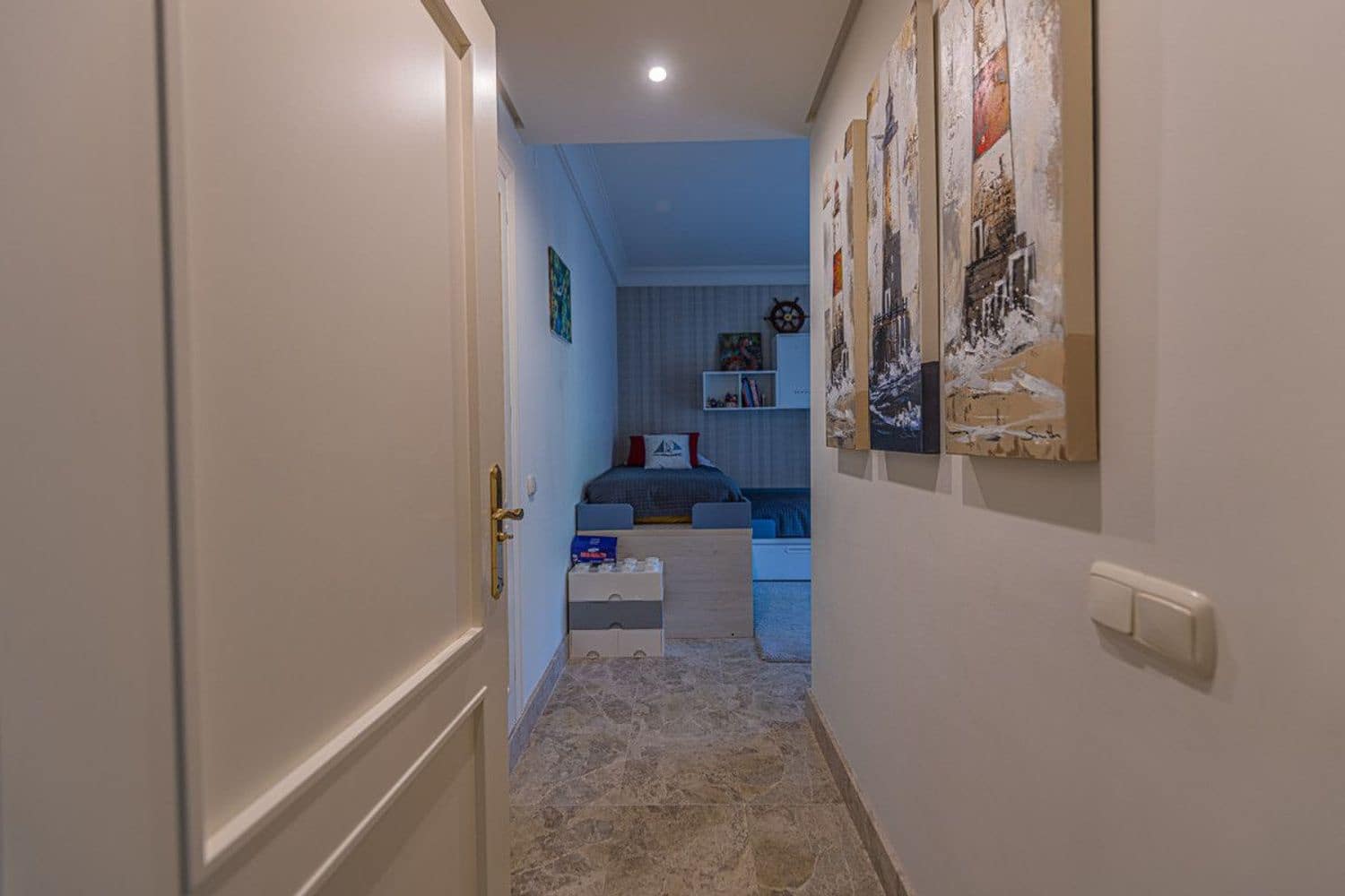 Apartamento de 3 habitaciones en Nueva Andalucia en venta con piscina garaje - 750.000 € (Ref: 10020073)