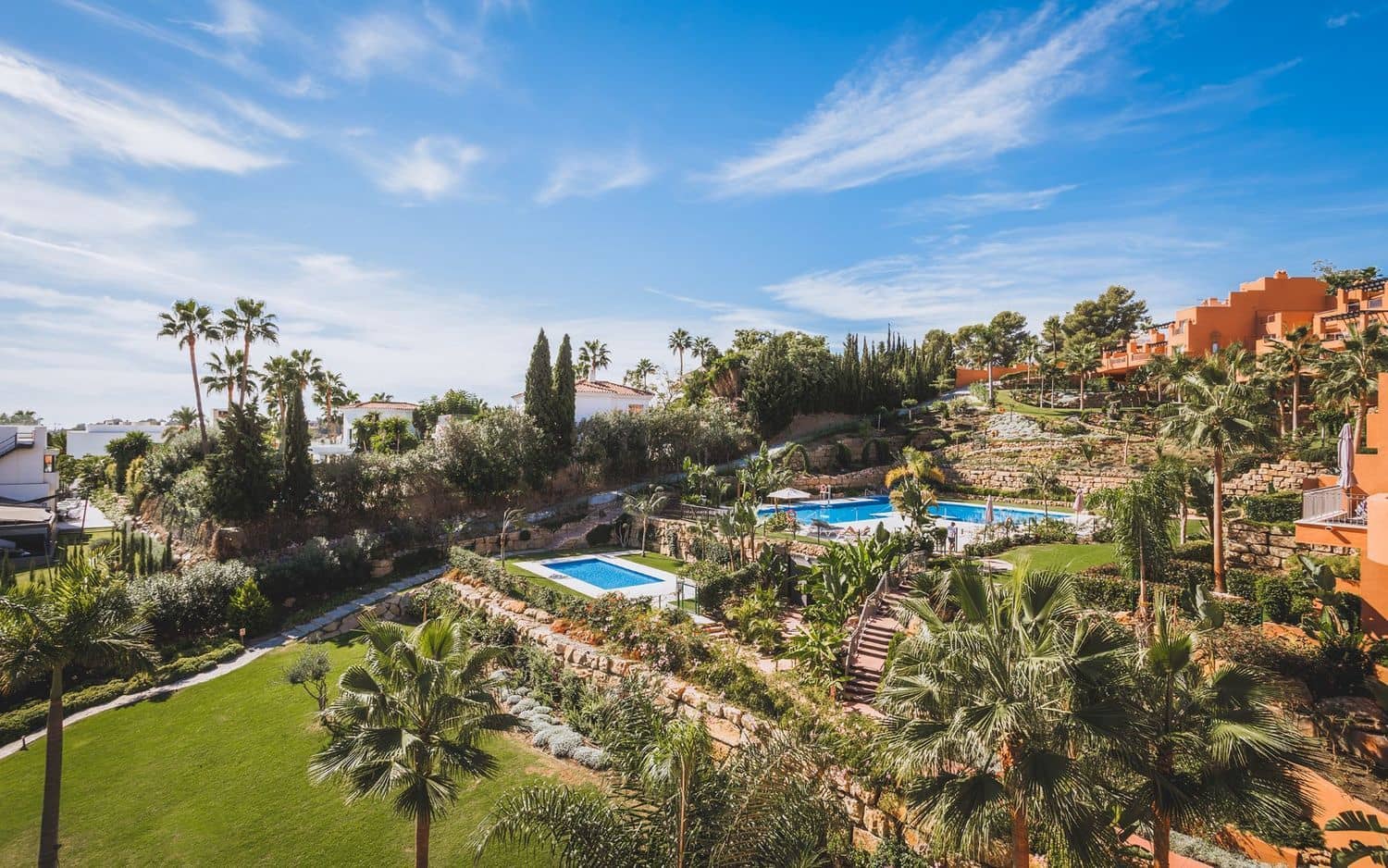 Apartamento de 3 habitaciones en Nueva Andalucia en venta con piscina garaje - 750.000 € (Ref: 10020073)