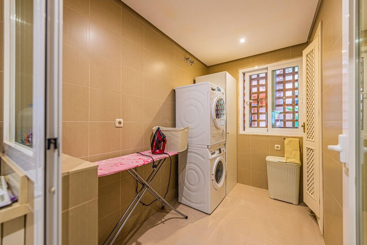 Apartamento de 3 habitaciones en Nueva Andalucia en venta con piscina garaje - 750.000 € (Ref: 10020073)