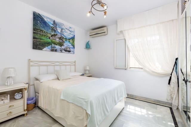 4 soveværelse Villa til salg i Atalaya-Isdabe, Estepona med swimmingpool garage - € 995.000 (Ref: 10037803)