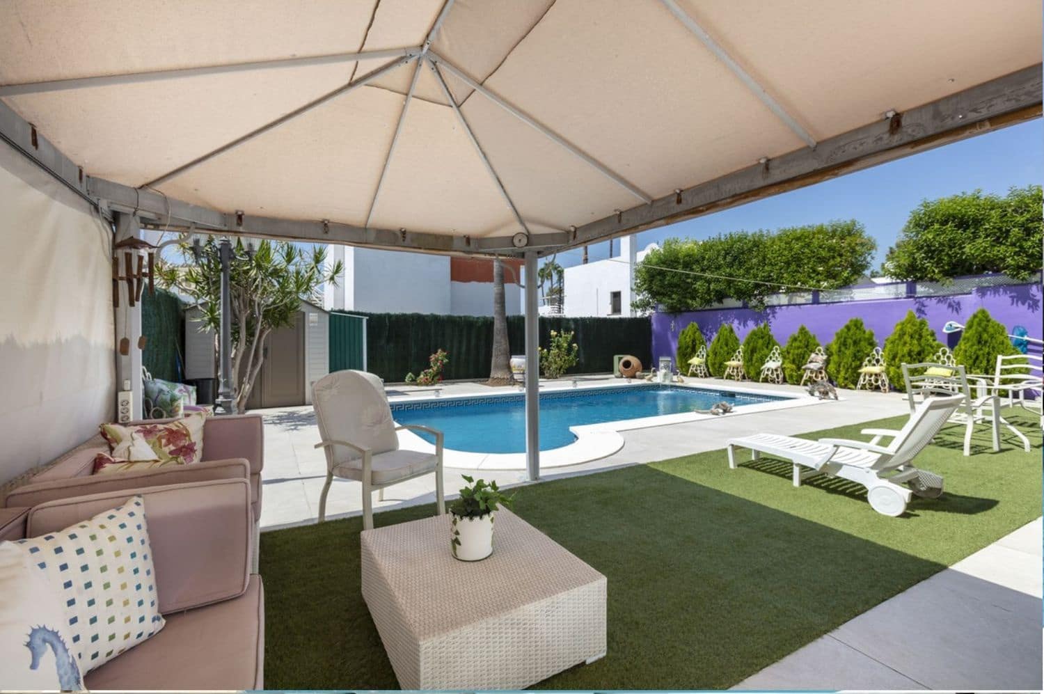 4 soveværelse Villa til salg i New Golden Mile med swimmingpool garage - € 995.000 (Ref: 10037803)