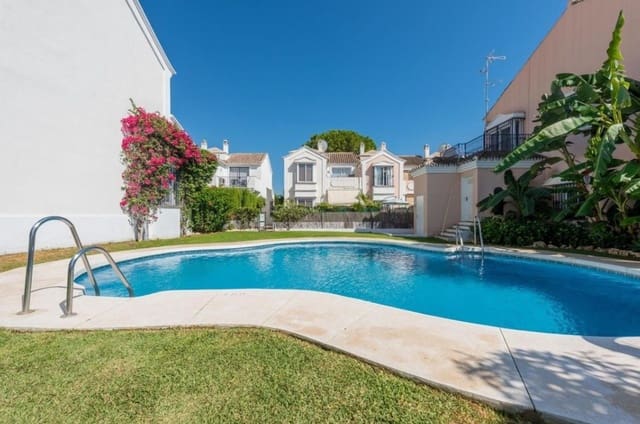 3 chambre Maison de Ville à vendre à Las Brisas, Marbella avec piscine garage - 599 000 € (Ref: 10049928)