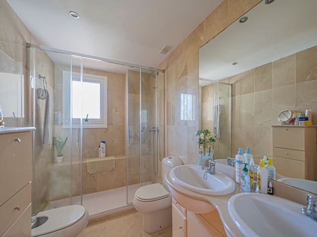 3 bedroom Apartment for sale in Guadalmina Alta, Marbella with pool garage - € 585,000 (Ref: 10057908)