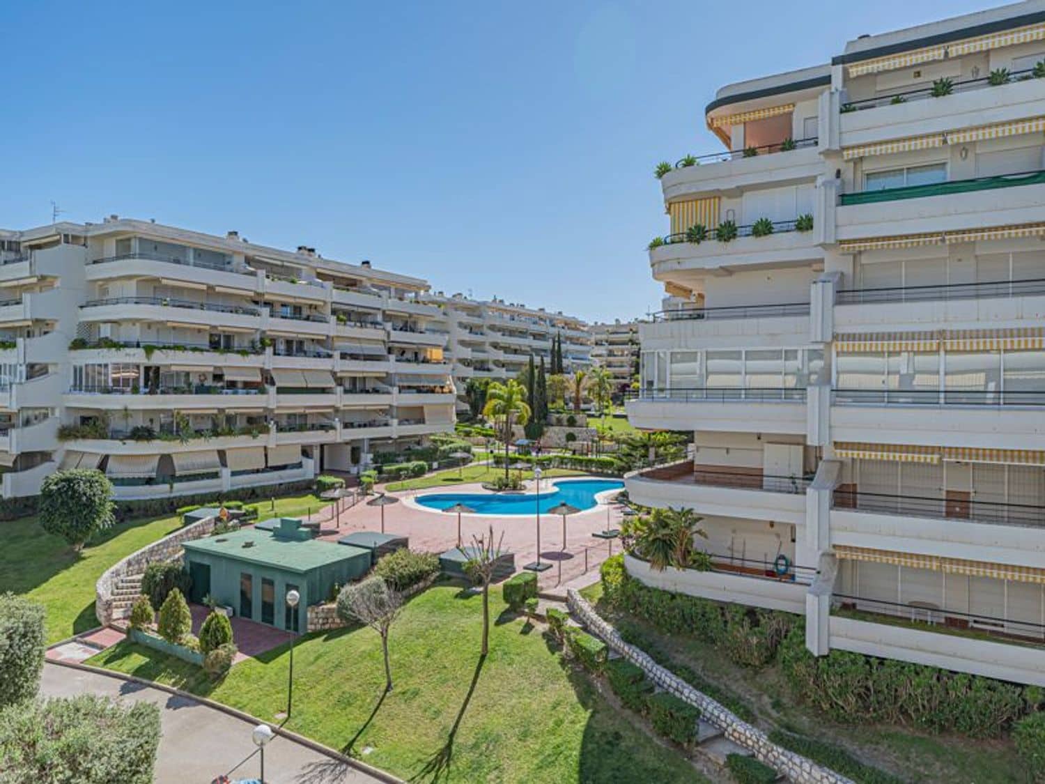 3 sovrum Lägenhet till salu i San Pedro de Alcantara med pool garage - 585 000 € (Ref: 10057908)