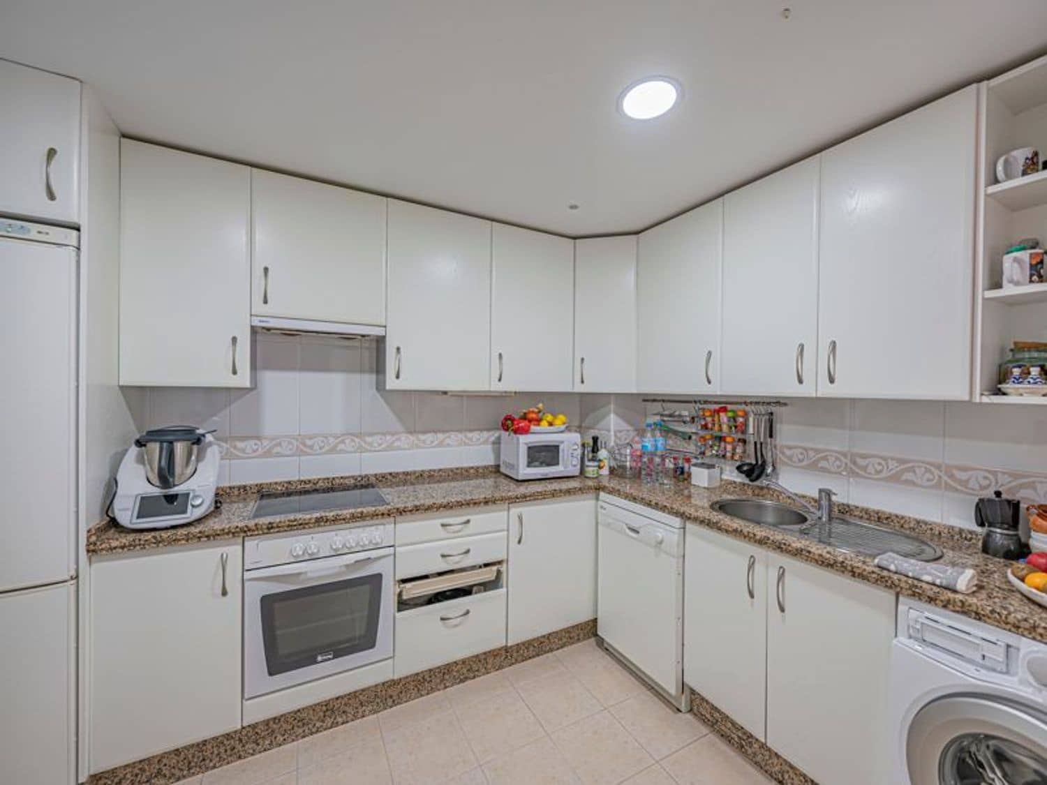3 sovrum Lägenhet till salu i San Pedro de Alcantara med pool garage - 585 000 € (Ref: 10057908)