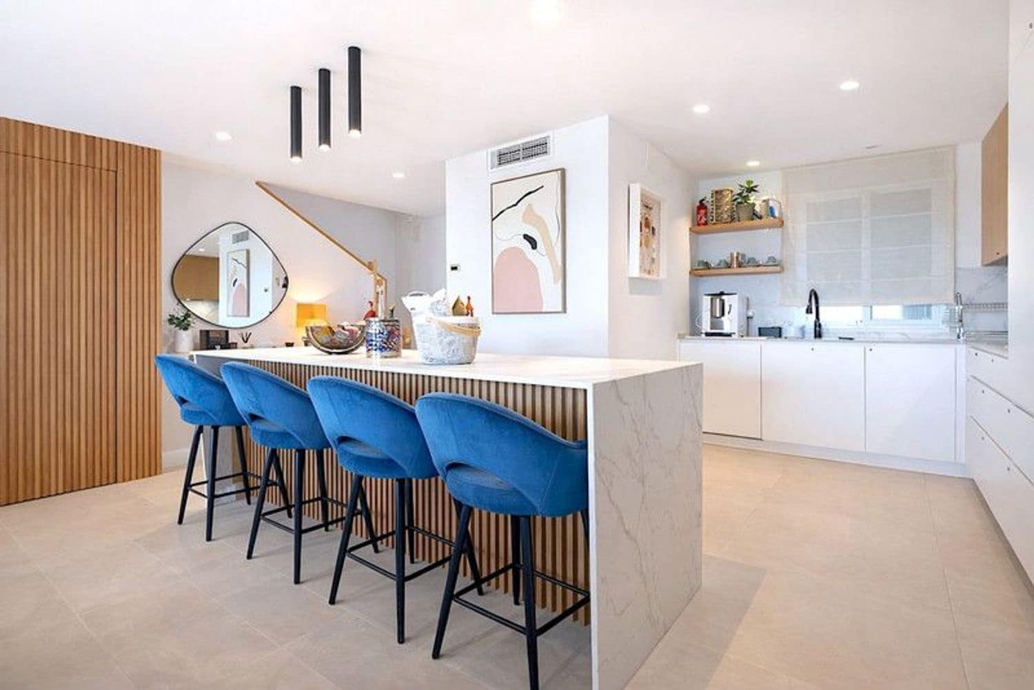 3 soveværelse Byhus til salg i Estepona med swimmingpool garage - € 599.000 (Ref: 10057909)