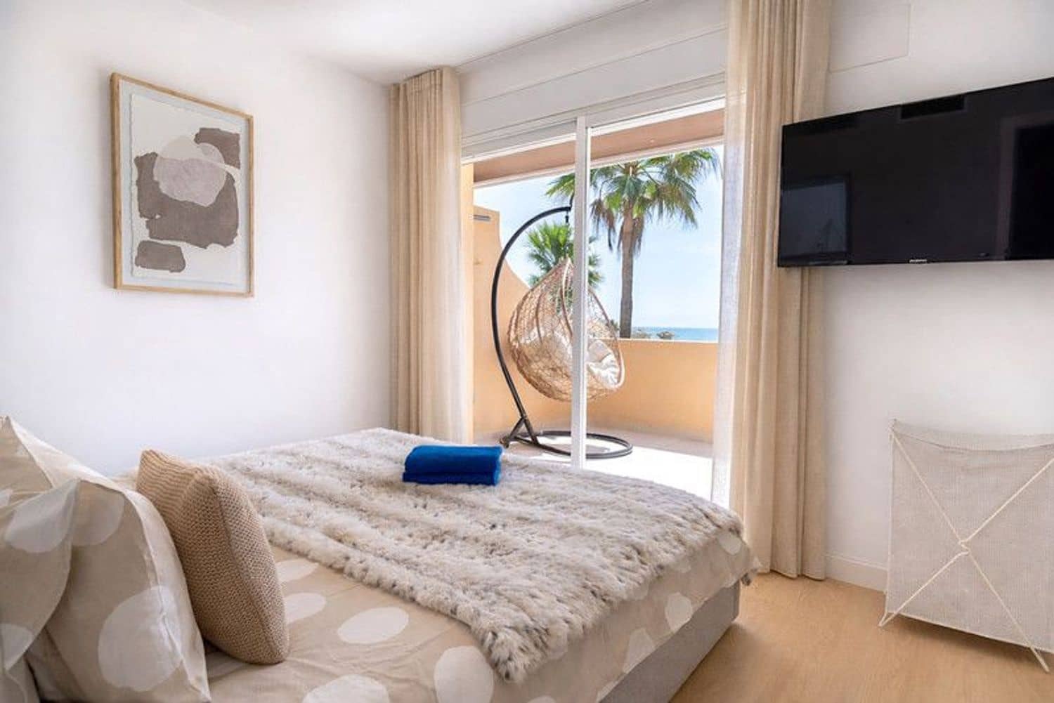 3 soveværelse Byhus til salg i Estepona med swimmingpool garage - € 599.000 (Ref: 10057909)