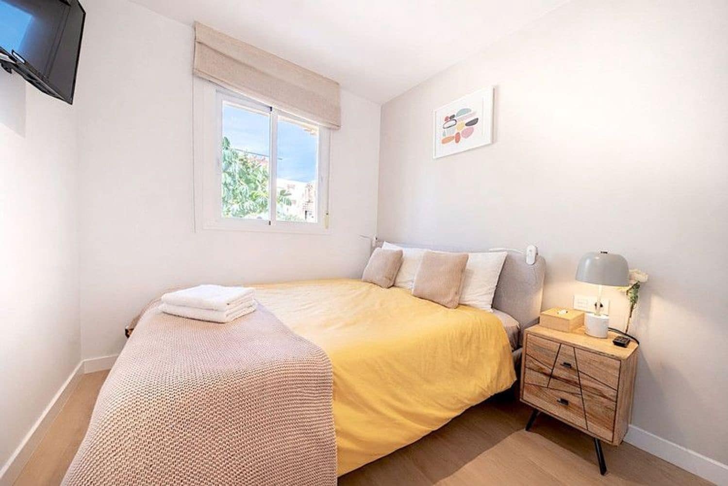 3 soveværelse Byhus til salg i Estepona med swimmingpool garage - € 599.000 (Ref: 10057909)