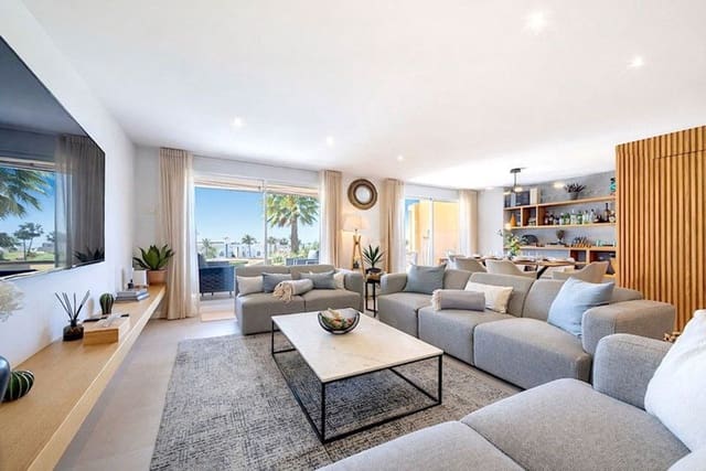 3 soveværelse Byhus til salg i Buenas Noches, Estepona med swimmingpool garage - € 599.000 (Ref: 10057909)