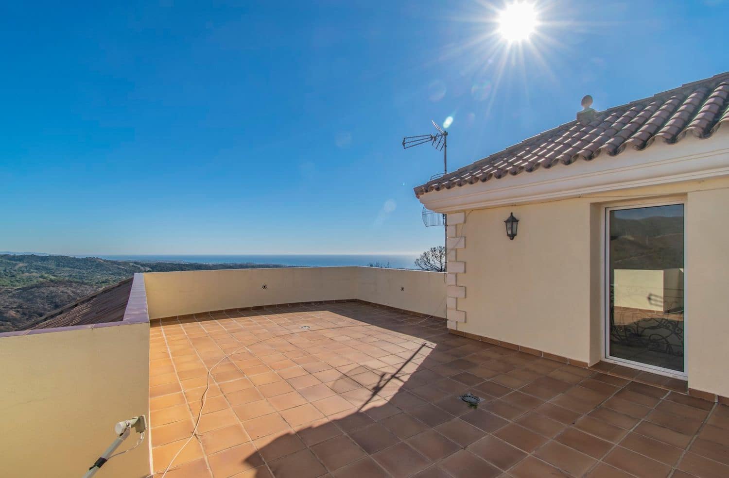 7 soveværelse Villa til salg i Estepona med swimmingpool garage - € 2.100.000 (Ref: 10057910)