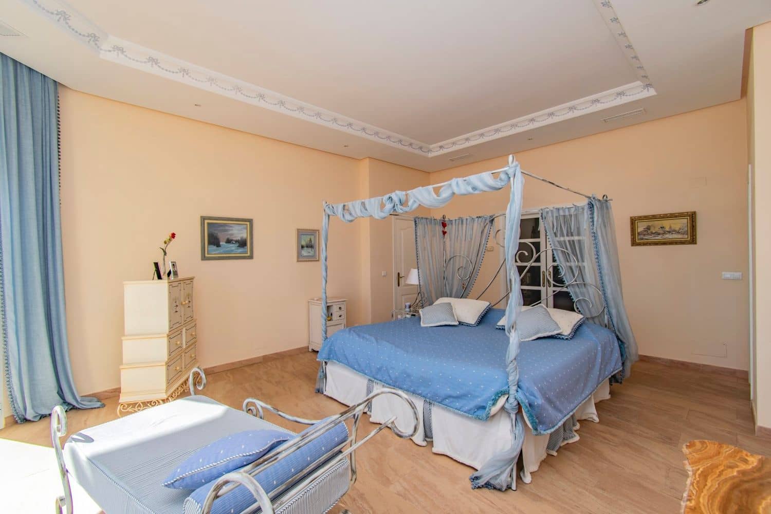 7 soveværelse Villa til salg i Estepona med swimmingpool garage - € 2.100.000 (Ref: 10057910)
