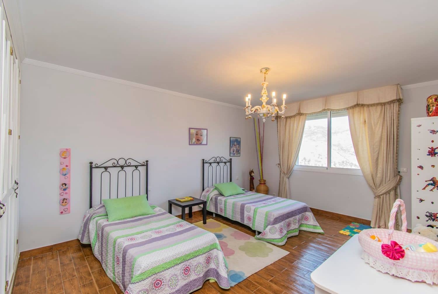 7 soveværelse Villa til salg i Estepona med swimmingpool garage - € 2.100.000 (Ref: 10057910)