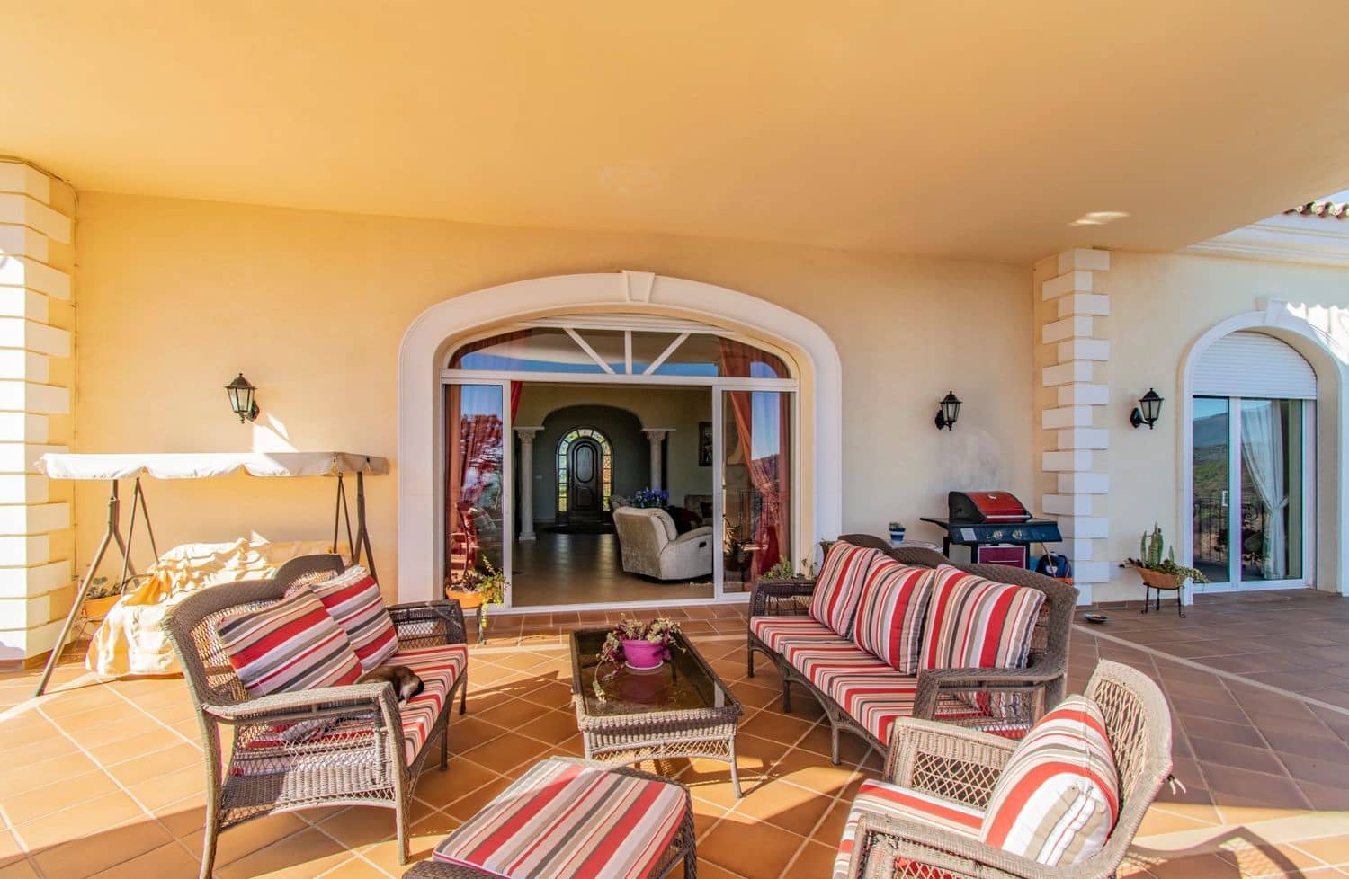 7 soveværelse Villa til salg i Estepona med swimmingpool garage - € 2.100.000 (Ref: 10057910)