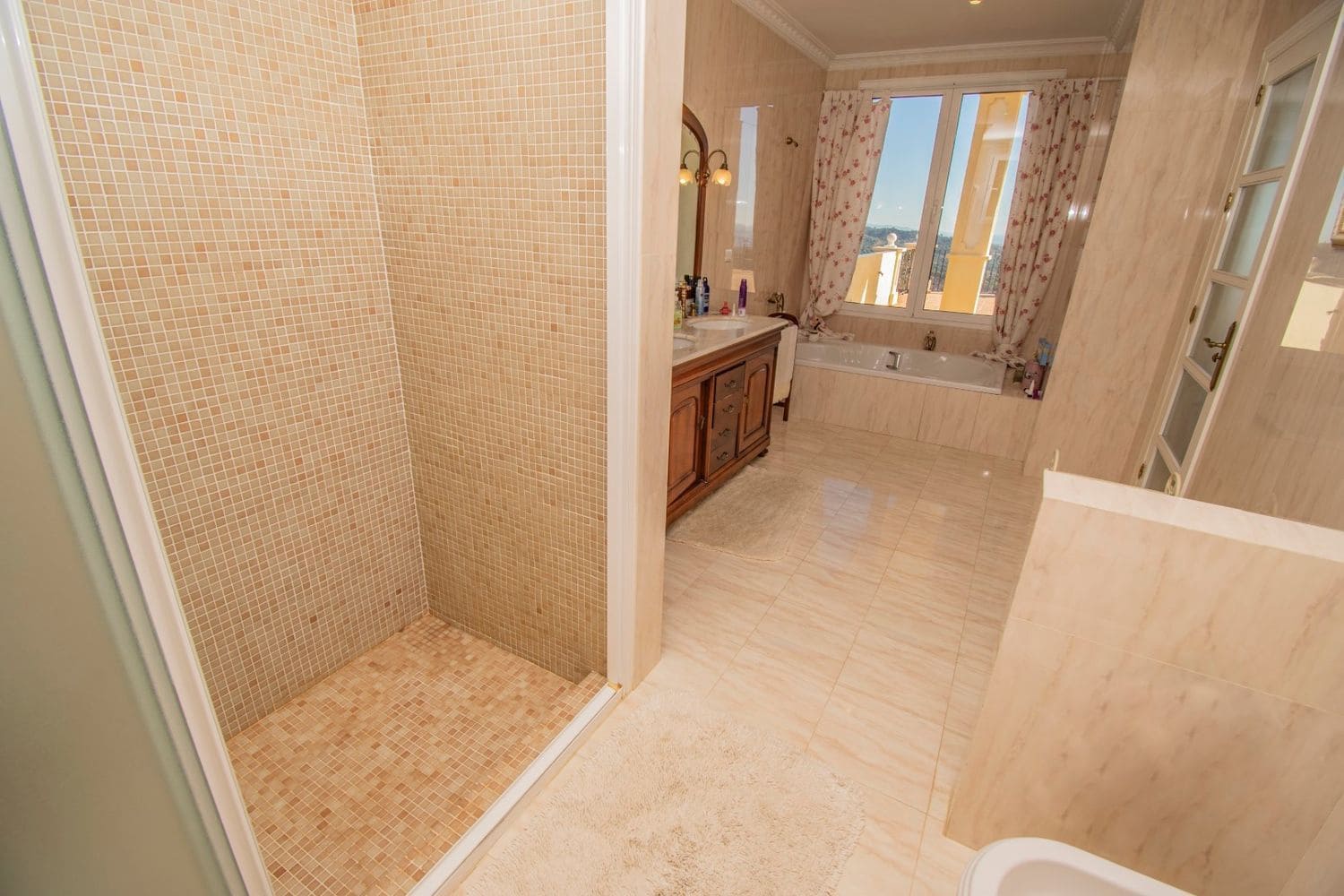 7 soveværelse Villa til salg i Estepona med swimmingpool garage - € 2.100.000 (Ref: 10057910)