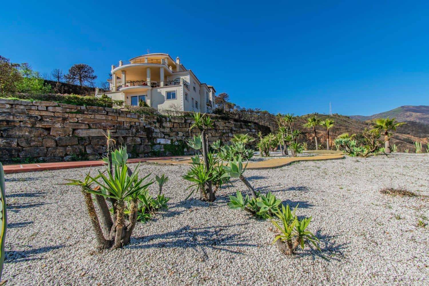 7 soveværelse Villa til salg i Estepona med swimmingpool garage - € 2.100.000 (Ref: 10057910)
