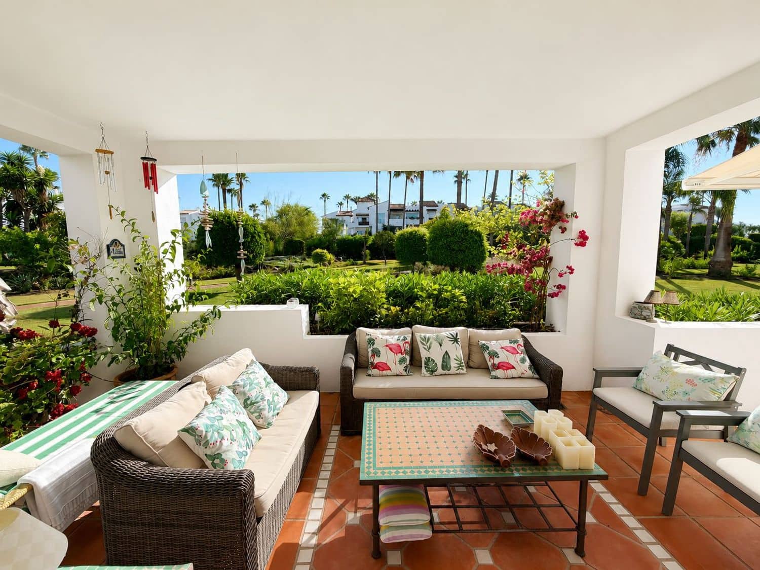 3 bedroom Apartment for sale in Estepona with pool garage - € 799,000 (Ref: 10070337)